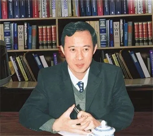 法定代表人(rén)、董事(shì)長(cháng)蘇瑃江